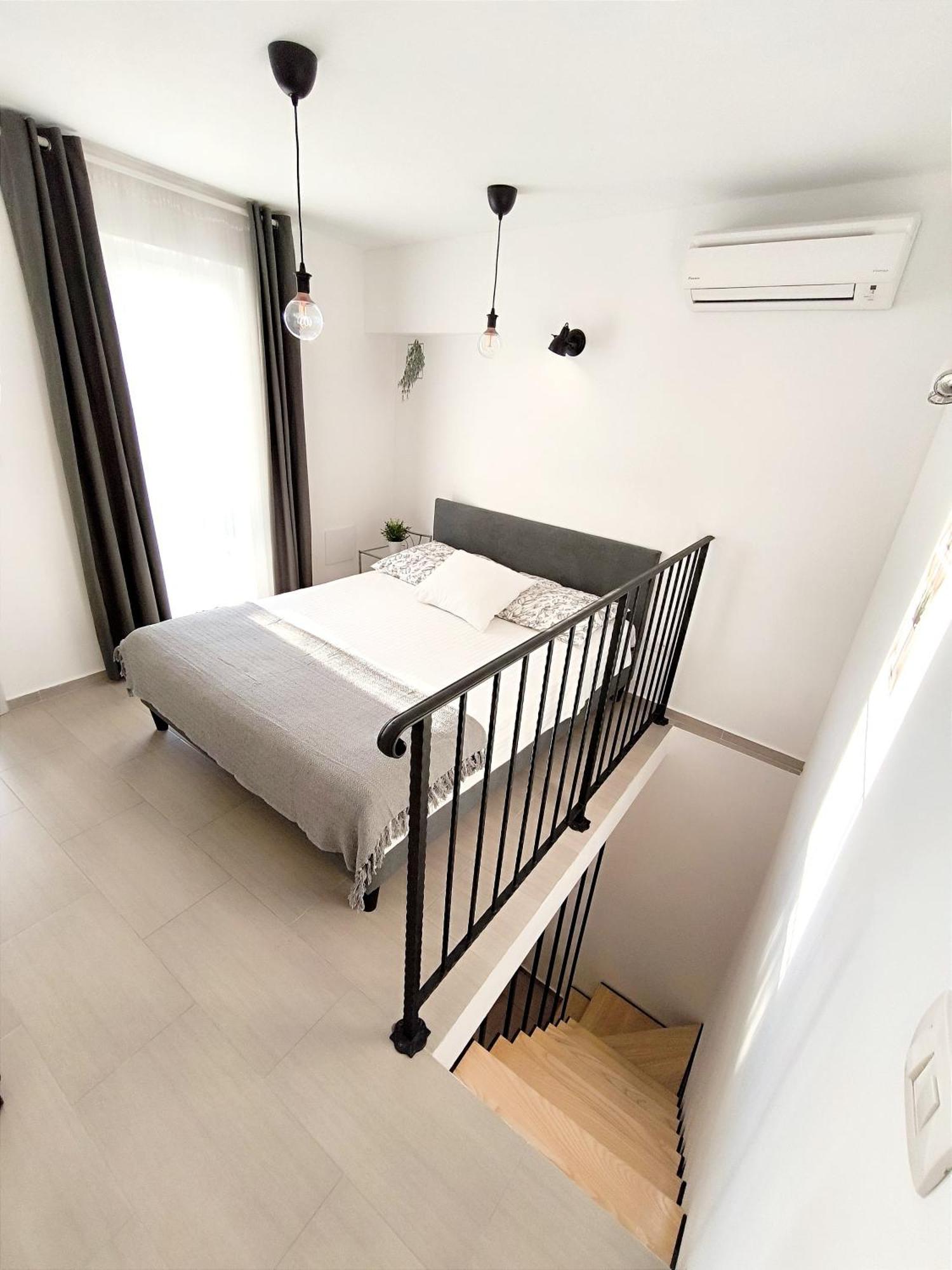 Central Apartment & Room Niko สปลิท ภายนอก รูปภาพ