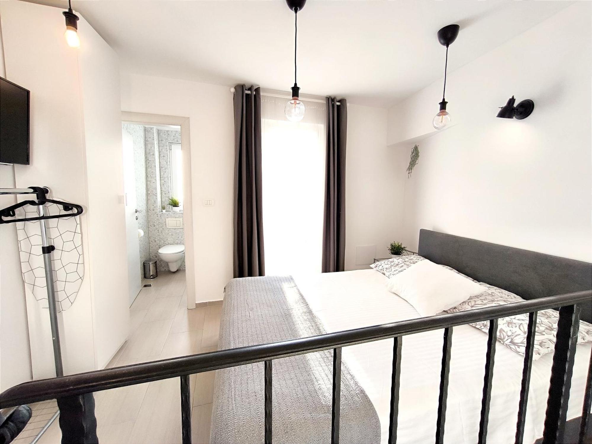 Central Apartment & Room Niko สปลิท ภายนอก รูปภาพ